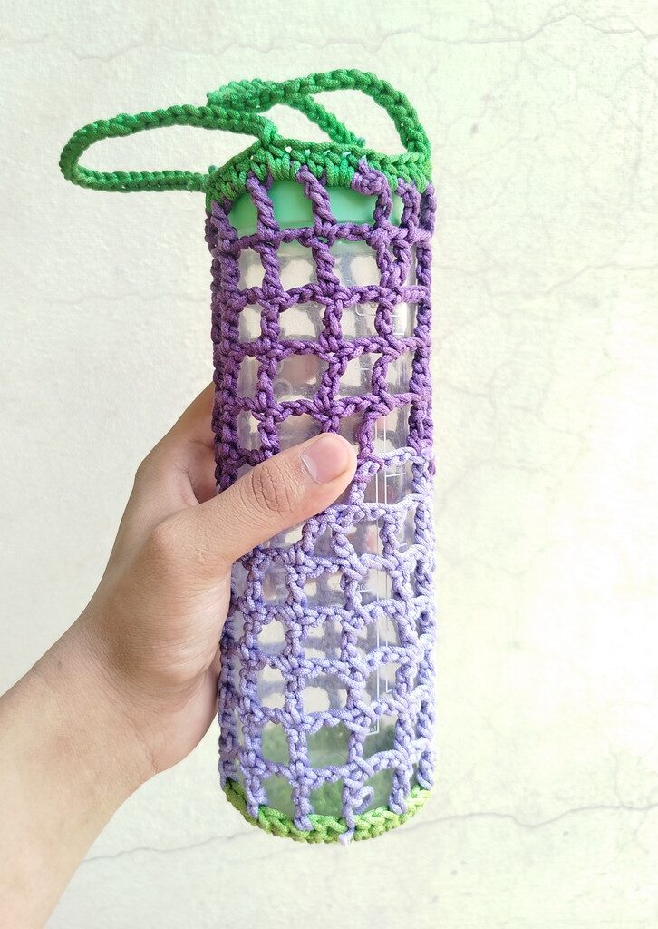 Crochet Colorwork Mesh Water Bottle Holder