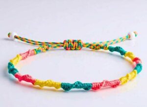 How to Make Staircase Spiral Friendship Bracelet in 3 Steps