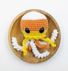 Featuring: How to Crochet Spooky & Kawaii Candy Corn Jellyfish for Halloween