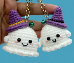 How to Crochet A Miniature Ghost Wearing a Small Witch Hat