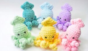 Featuring: How to Crochet No-Sew Mini Squid Plushies with Curly Arms Tutorial