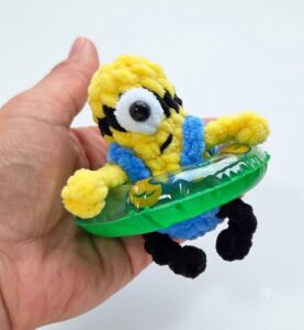 How to Crochet Summer Minions Plushie (No-Sew, Mini & Quick)