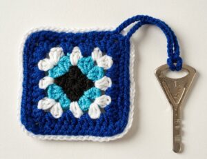 How to Crochet Granny Square Halloween Eye Pouch & Keychain