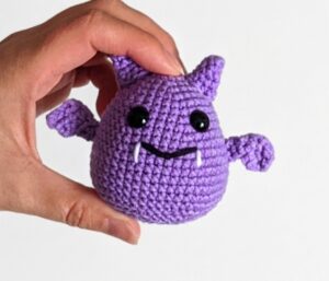 How to Crochet Chubby & Kawaii Bat Amigurumi for Halloween
