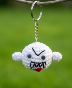 How to Crochet Creepy & Quirky Halloween Ghost Keychain