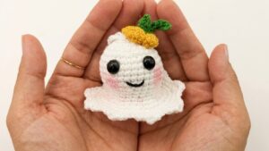 How to Crochet A Ghost Amigurumi Lifting A Pumpkin for Halloween