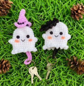 Featuring: How to Crochet 2-in-1 Ghost Cutie & Keyholder for Halloween
