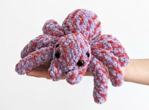 How to Crochet Big Low-Sew Black-&-Red Spider Plushie for Halloween