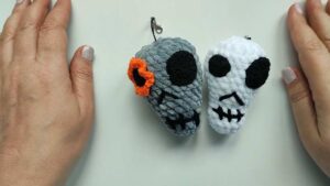 Free Crochet 2-in-1 Halloween Skull Plushie Pattern for Spooky Décor