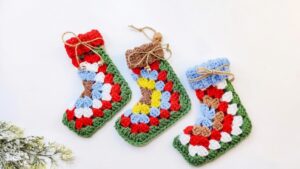 Featuring: How to Crochet 30-Minute Mini Hexagon Stockings (Colorful & Festive)