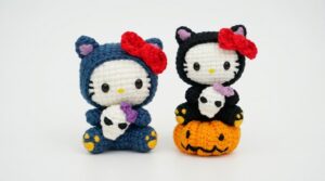 Featuring: Crochet A Black Cat Holding a Skull & Sitting Over a Pumpkin Amigurumi