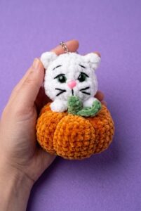 Tester Pattern: To Crochet A Witch Cat Plush Gifting You A Pumpkin Softie