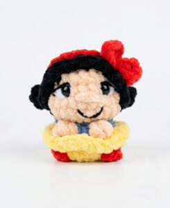 How to Crochet A No-Sew Princess Snow White Plushie for Cosplay