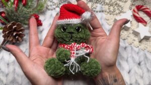 How to Crochet A Plush Grinch in a Santa Hat & Peppermint Scarf
