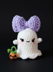 How to Crochet Big Hair Bow Trick-or-Treat Ghosts Amigurumi with Treat Basktets