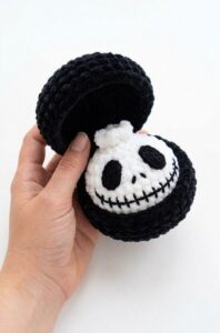 Pattern Tester: How to Crochet Skeleton Food Ball in A Black Basket