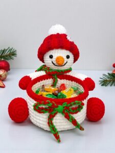 [PDF Pattern] Crochet Amigurumi Snowman in Winter Hat Gift Basket Pattern