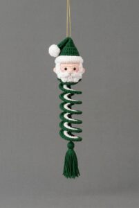 How to Crochet A Santa on the Top Wind Spinner for Christmas