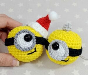 How to Crochet Christmas Yellow Goggle Character Bell Buddy in Santa Hat