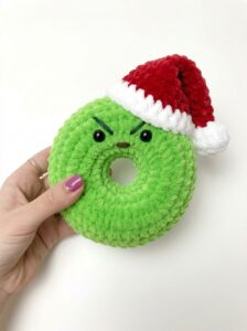 Tester Pattern: How to Crochet Green Christams Character Ornament Ring Pluhsie