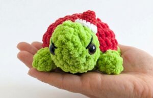 Tester Pattern: How to Crochet Santa Hat Grinch Turtle Plushie for Christmas Gifting